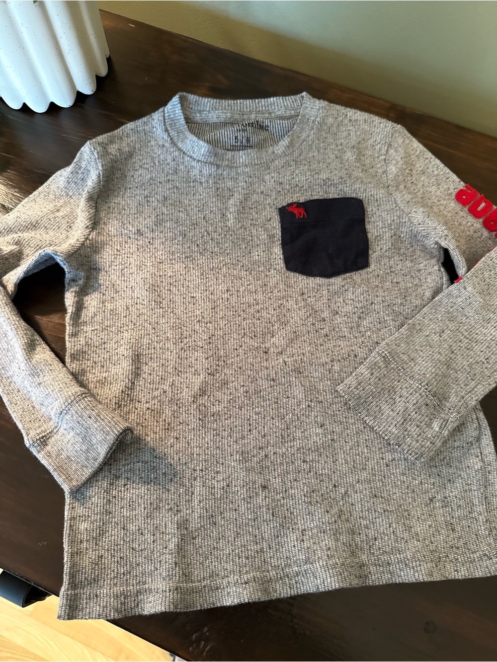 abercrombie kids Heather Gray Long-Sleeve Pocket Henley w Navy Pocket & Red Logo